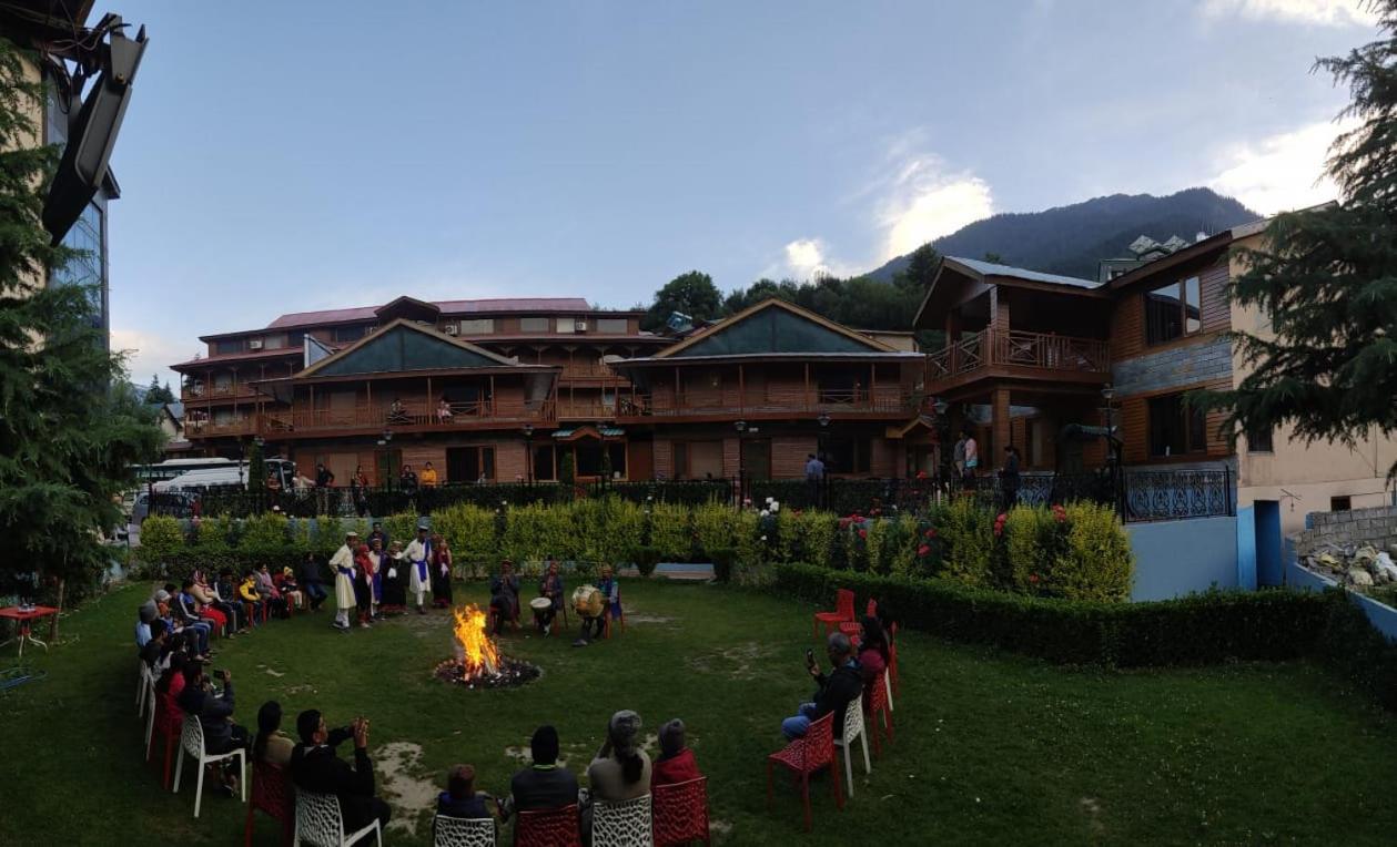 Himalayan Nomad Cottage, Manali ! All 2 Bedroom Independent Cottages ! Personal Lawn Every Cottage ! Parking ! Scenic Mountains View ! Spacious Rooms ! Exterior photo
