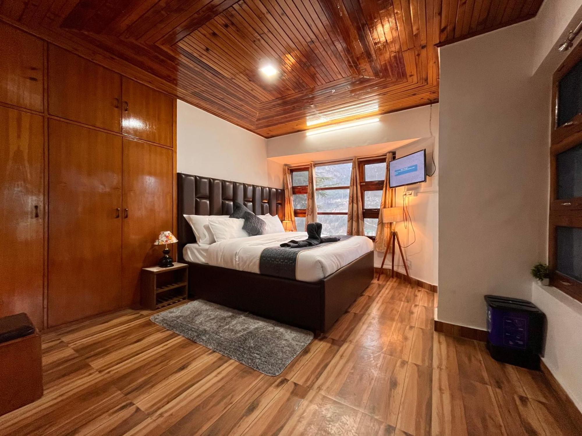 Himalayan Nomad Cottage, Manali ! All 2 Bedroom Independent Cottages ! Personal Lawn Every Cottage ! Parking ! Scenic Mountains View ! Spacious Rooms ! Exterior photo