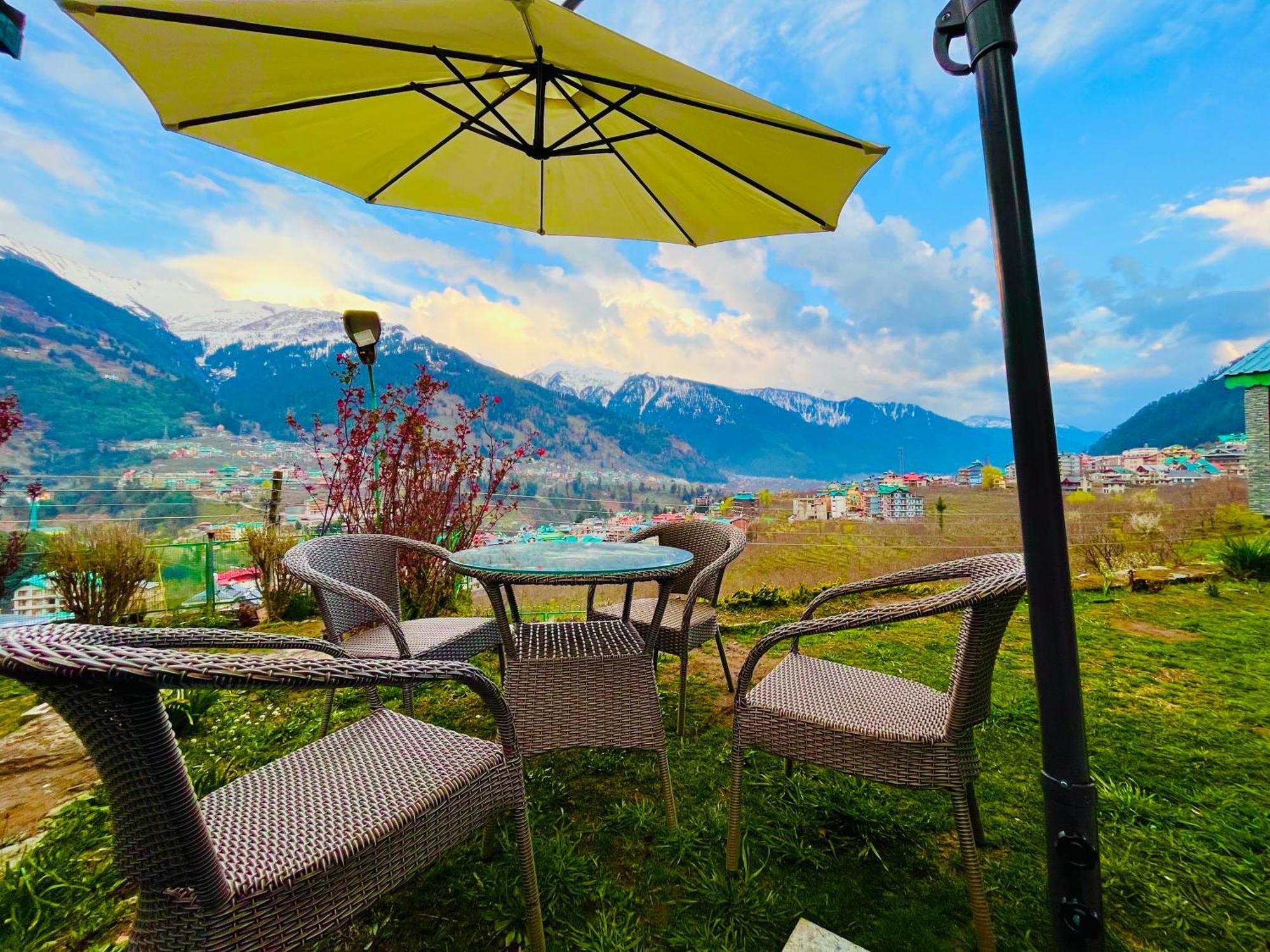 Himalayan Nomad Cottage, Manali ! All 2 Bedroom Independent Cottages ! Personal Lawn Every Cottage ! Parking ! Scenic Mountains View ! Spacious Rooms ! Exterior photo