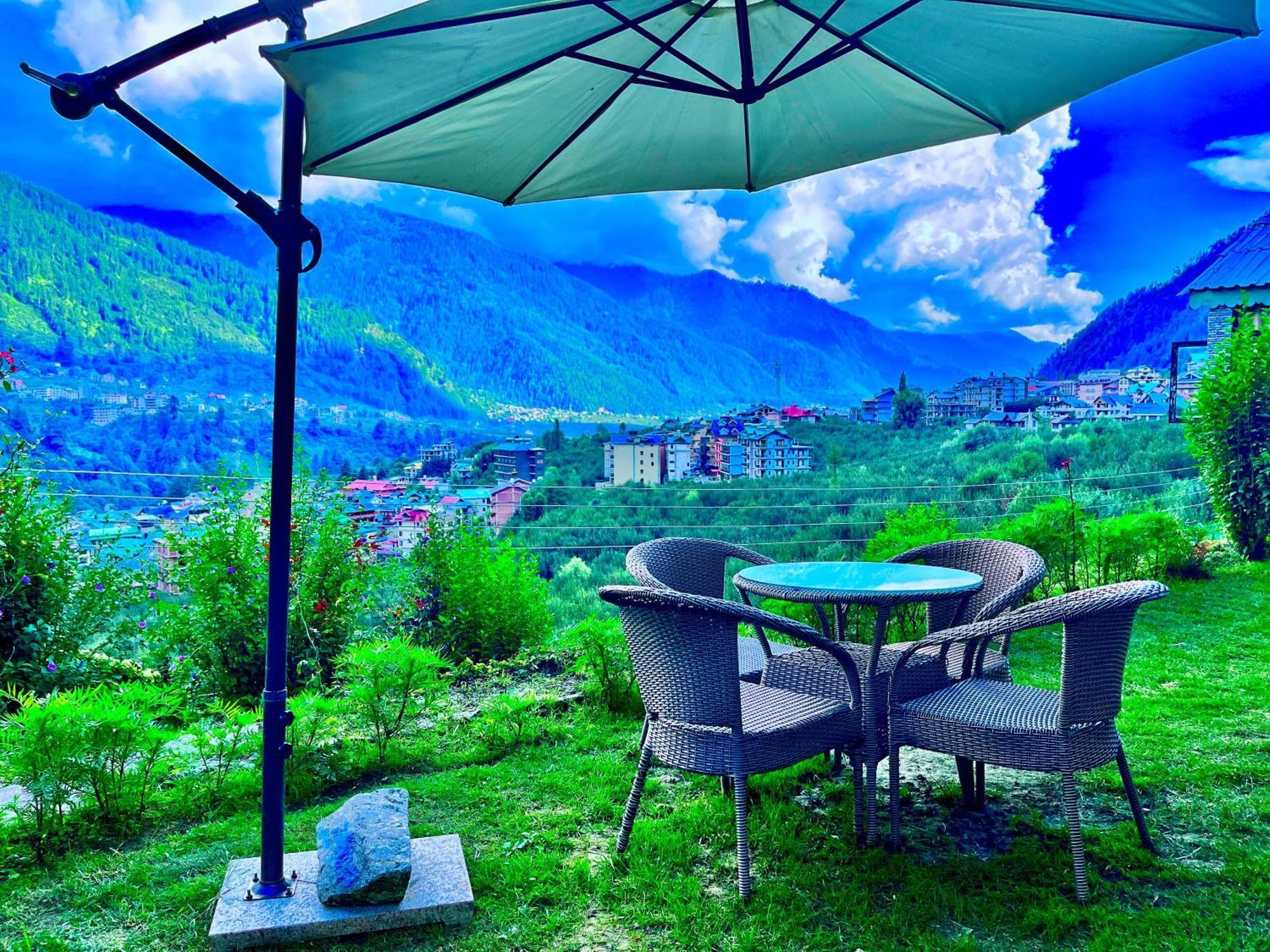 Himalayan Nomad Cottage, Manali ! All 2 Bedroom Independent Cottages ! Personal Lawn Every Cottage ! Parking ! Scenic Mountains View ! Spacious Rooms ! Exterior photo
