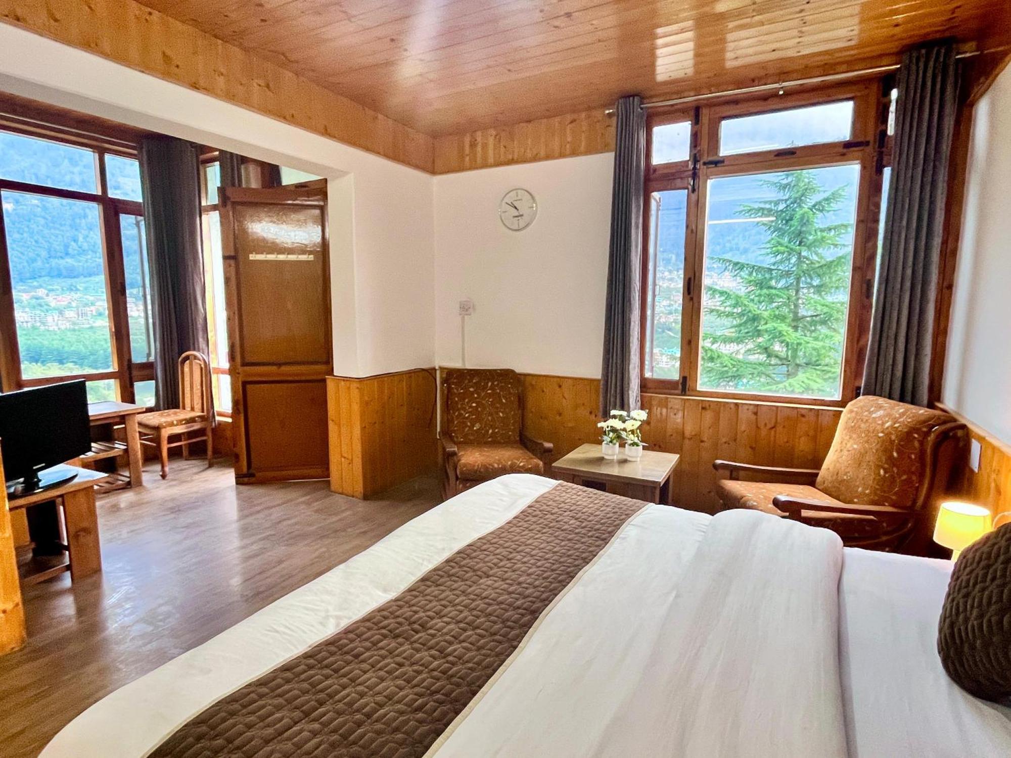 Himalayan Nomad Cottage, Manali ! All 2 Bedroom Independent Cottages ! Personal Lawn Every Cottage ! Parking ! Scenic Mountains View ! Spacious Rooms ! Exterior photo