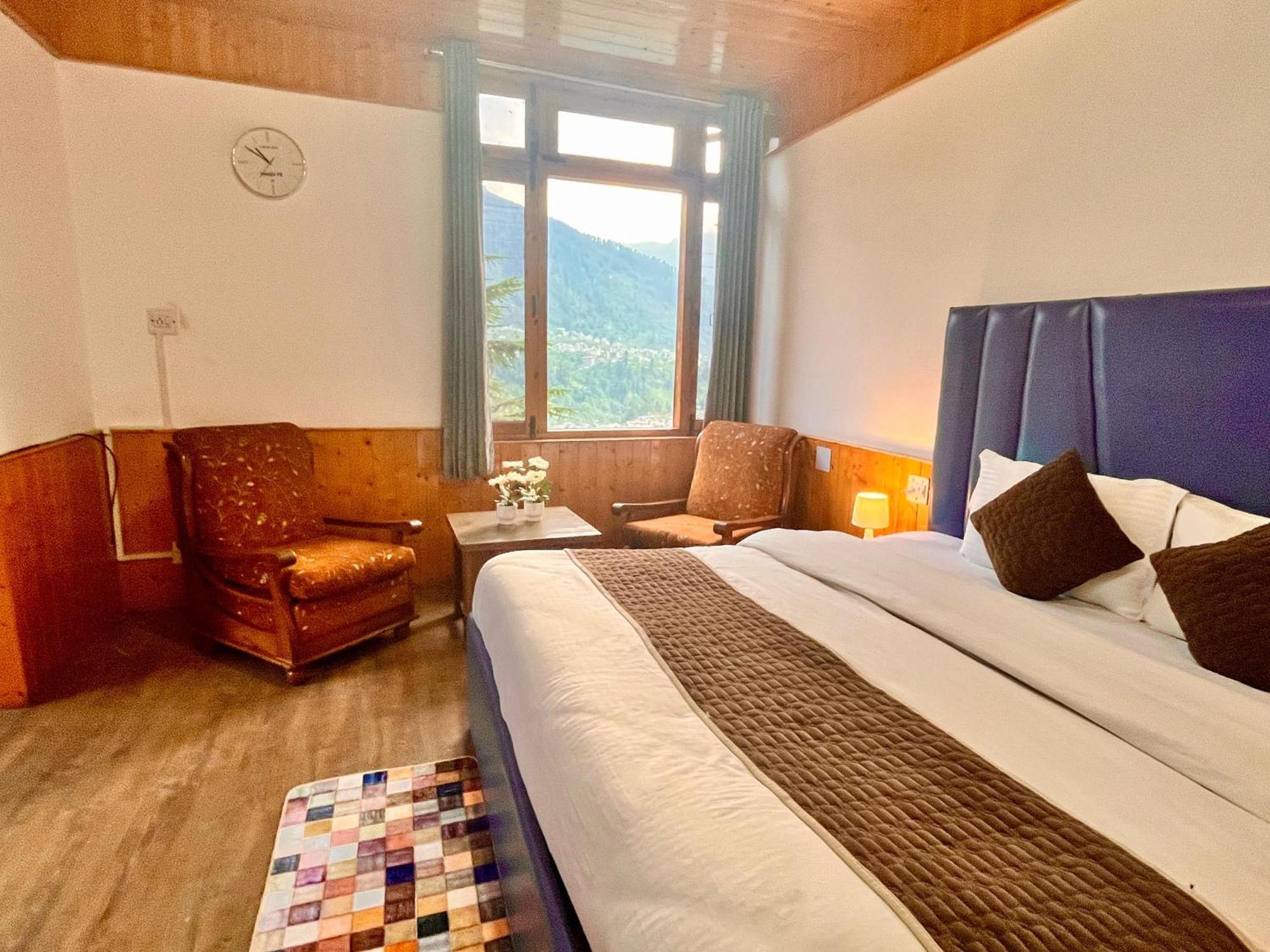Himalayan Nomad Cottage, Manali ! All 2 Bedroom Independent Cottages ! Personal Lawn Every Cottage ! Parking ! Scenic Mountains View ! Spacious Rooms ! Exterior photo