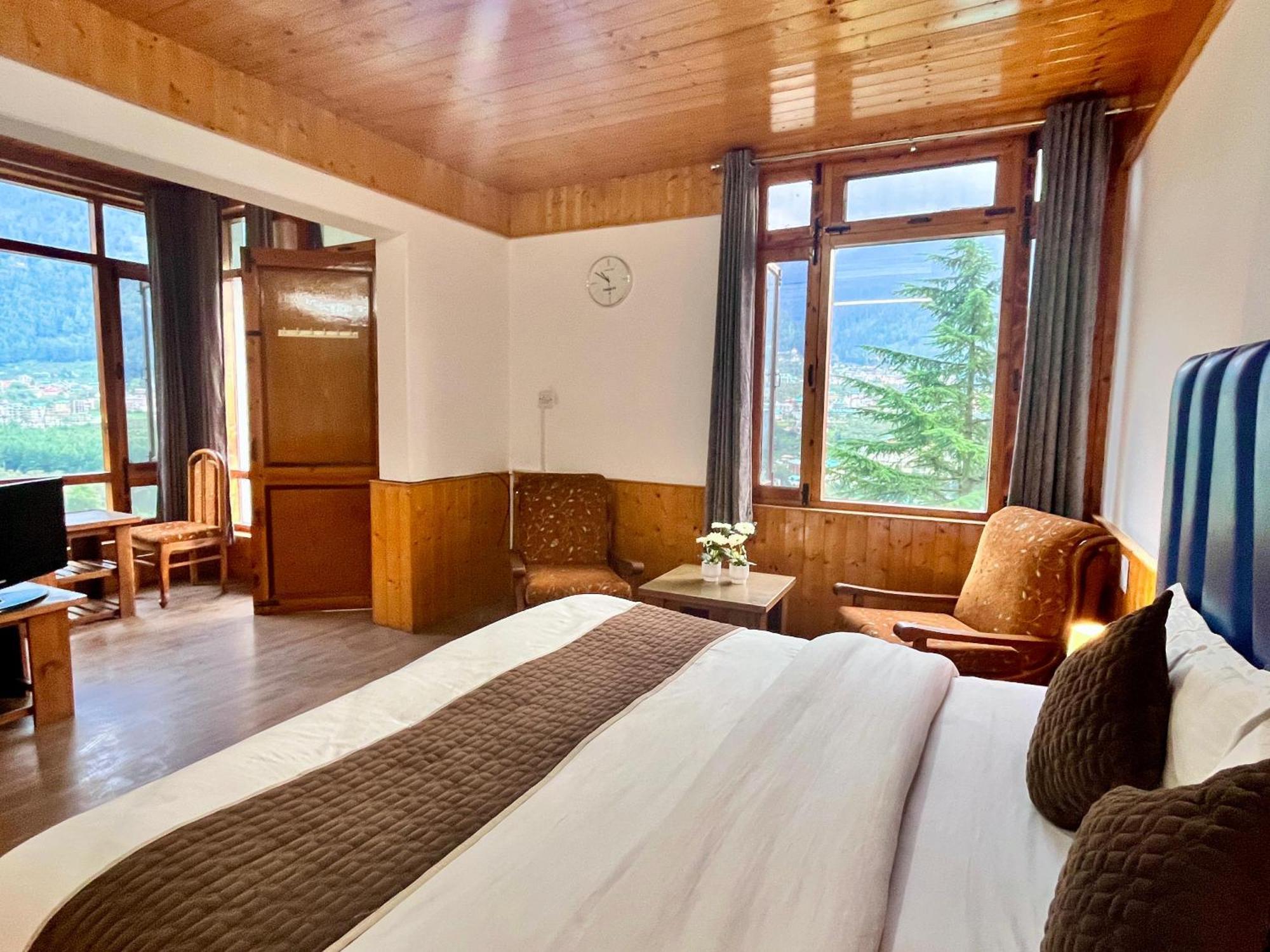 Himalayan Nomad Cottage, Manali ! All 2 Bedroom Independent Cottages ! Personal Lawn Every Cottage ! Parking ! Scenic Mountains View ! Spacious Rooms ! Exterior photo