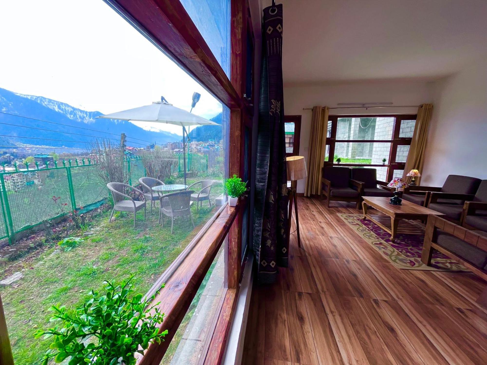 Himalayan Nomad Cottage, Manali ! All 2 Bedroom Independent Cottages ! Personal Lawn Every Cottage ! Parking ! Scenic Mountains View ! Spacious Rooms ! Exterior photo